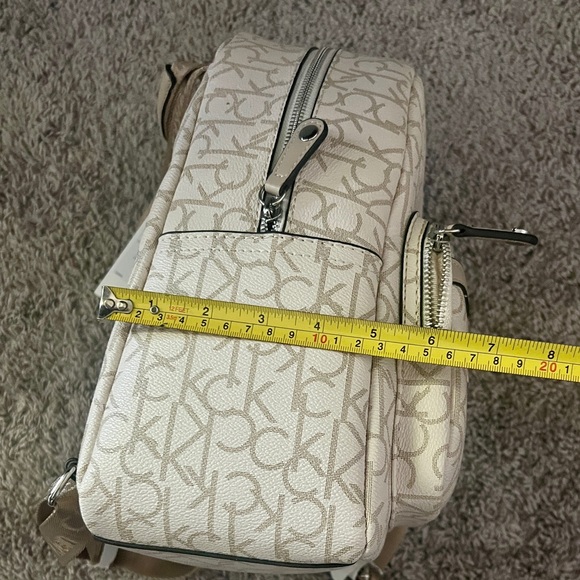 NWT Calvin Klein Logo Backpack Medium - Picture 7 of 10